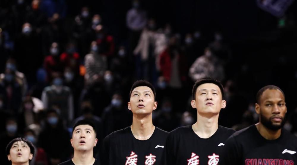 在庆典上遇到的尤卡塔女职员