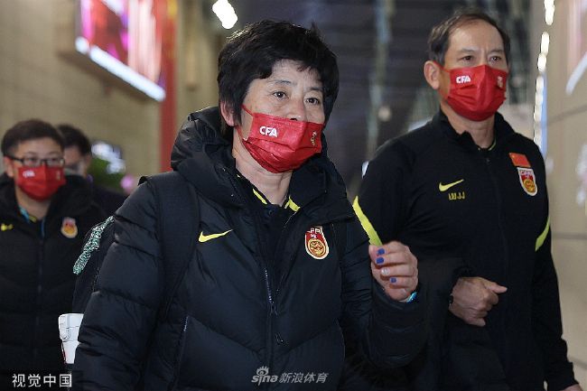 亚洲欧美精品一区